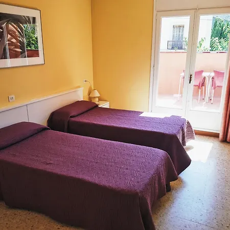 Lara Pensionat 2*